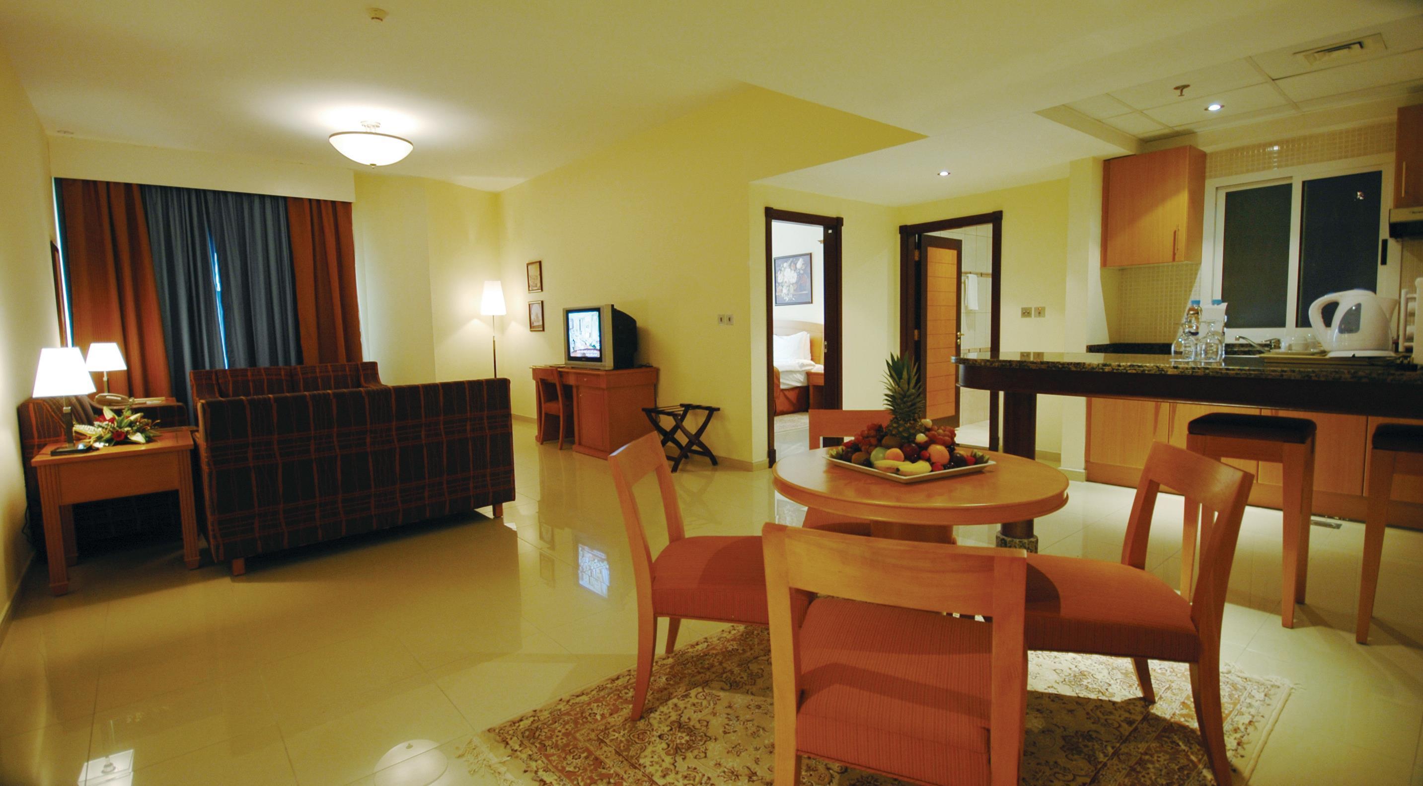 Golden Tulip Hotel Apartments Sharjah Exterior foto